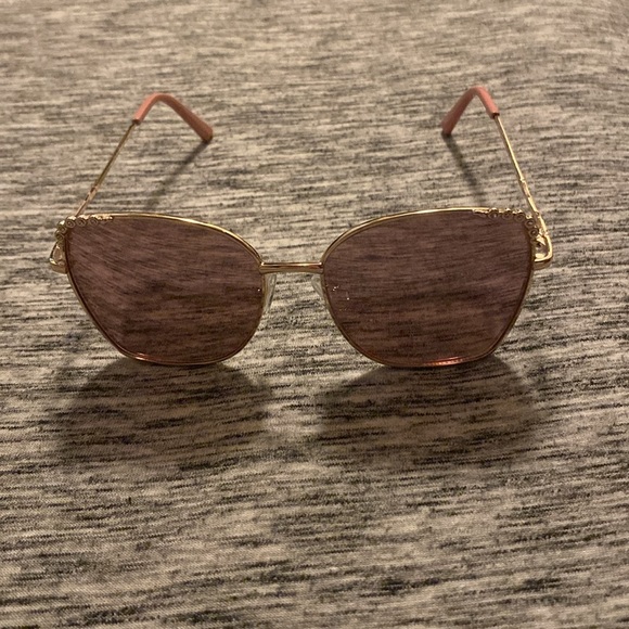 2 Pairs of Fashion Sunglasses Oversized Geometric Square Shaped Frames Gold-Tone - Picture 6 of 15